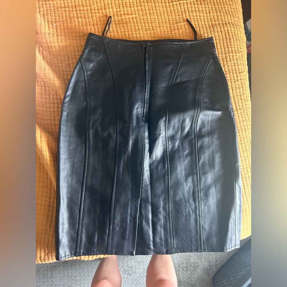 Vintage 80s Bullocks Emphasis Black Leather pencil skirt